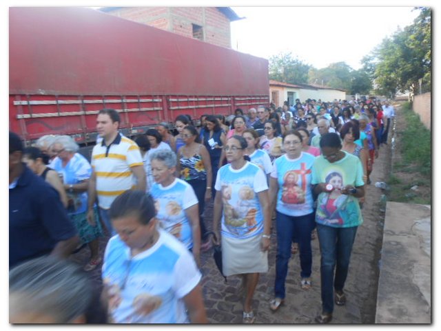 Procissão da Via Sacra em Inhuma - Imagem 11