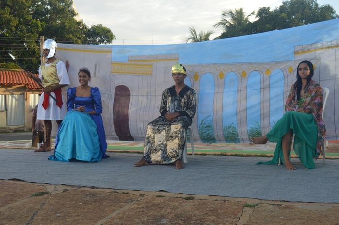 Sucesso de publico prestigiam a apresentação da encenação da Paixão e Crucificação de Cristo 2015 - Imagem 18