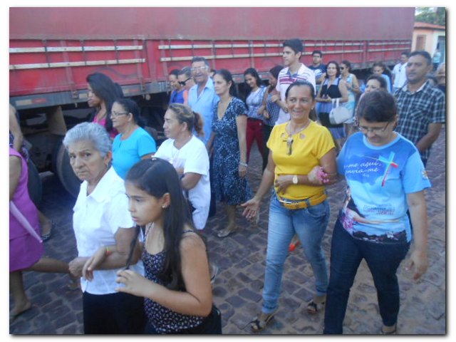 Procissão da Via Sacra em Inhuma - Imagem 17