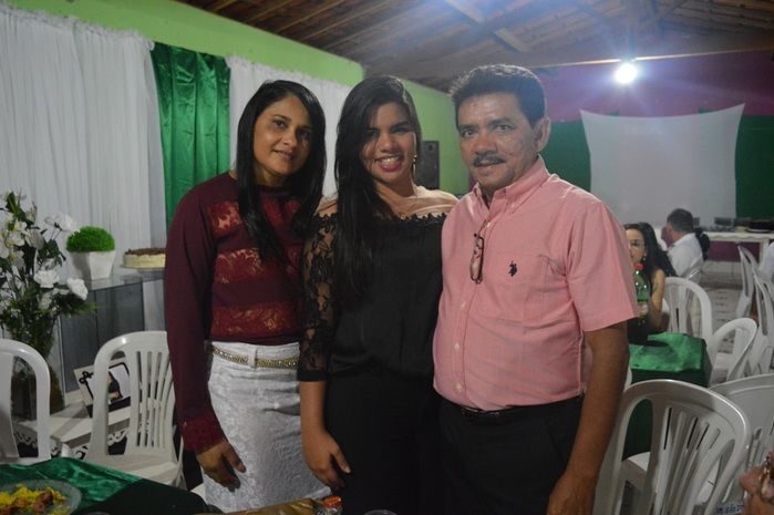Churrasco e jantar de comemoração pela formatura em Serviço Social de Lilian Raquel. - Imagem 60