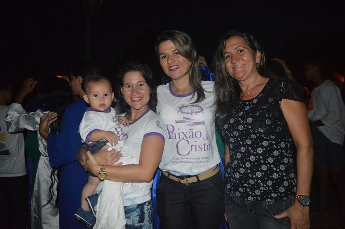 Sucesso de publico prestigiam a apresentação da encenação da Paixão e Crucificação de Cristo 2015 - Imagem 77