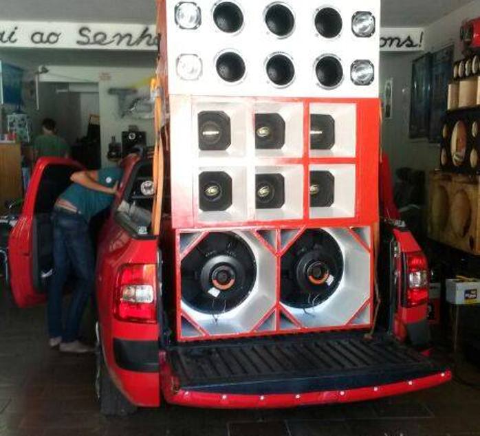 Carro de empresário é tomado de assalto por quadrilha em Campo Maior - Imagem 1