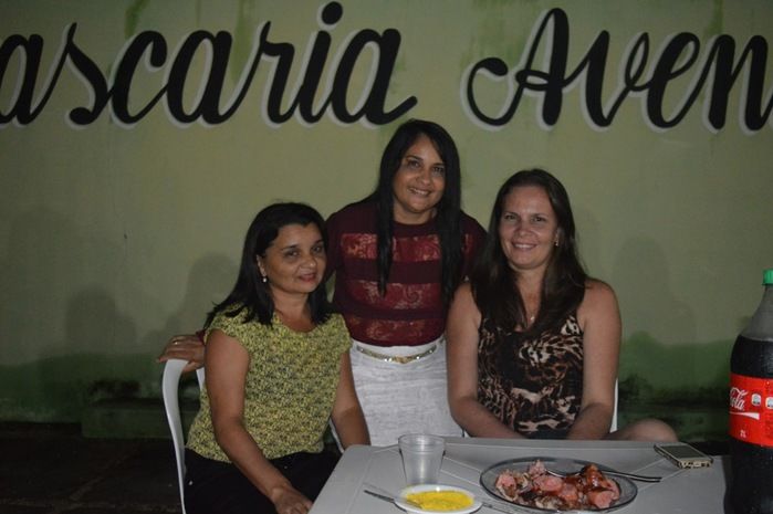 Churrasco e jantar de comemoração pela formatura em Serviço Social de Lilian Raquel. - Imagem 36