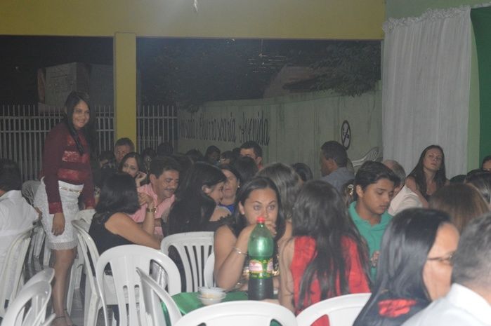 Churrasco e jantar de comemoração pela formatura em Serviço Social de Lilian Raquel. - Imagem 24