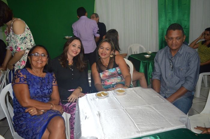 Churrasco e jantar de comemoração pela formatura em Serviço Social de Lilian Raquel. - Imagem 4