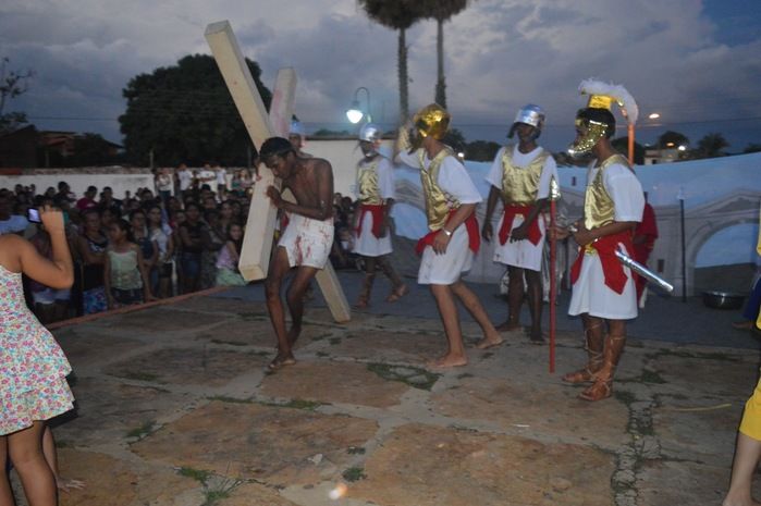 Sucesso de publico prestigiam a apresentação da encenação da Paixão e Crucificação de Cristo 2015 - Imagem 60