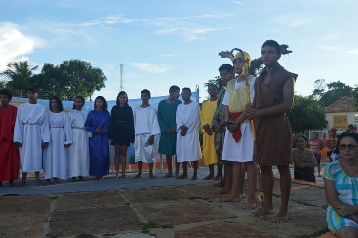 Sucesso de publico prestigiam a apresentação da encenação da Paixão e Crucificação de Cristo 2015 - Imagem 2
