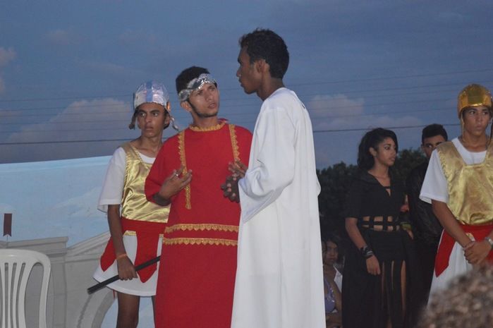 Sucesso de publico prestigiam a apresentação da encenação da Paixão e Crucificação de Cristo 2015 - Imagem 47
