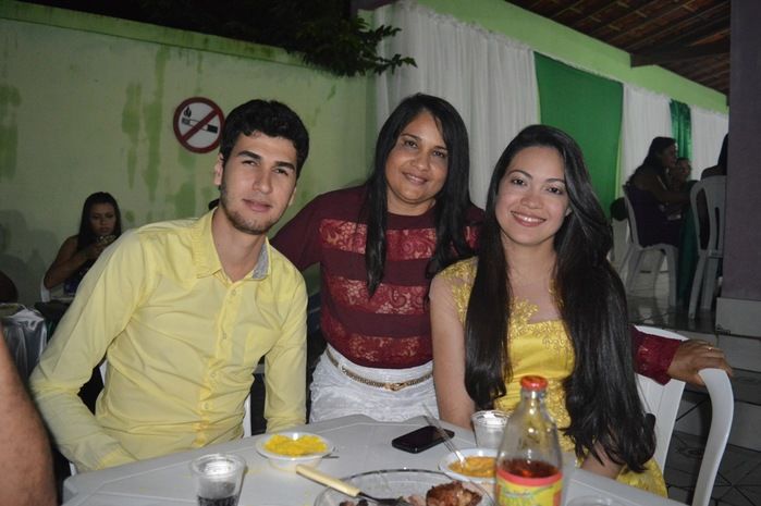 Churrasco e jantar de comemoração pela formatura em Serviço Social de Lilian Raquel. - Imagem 38