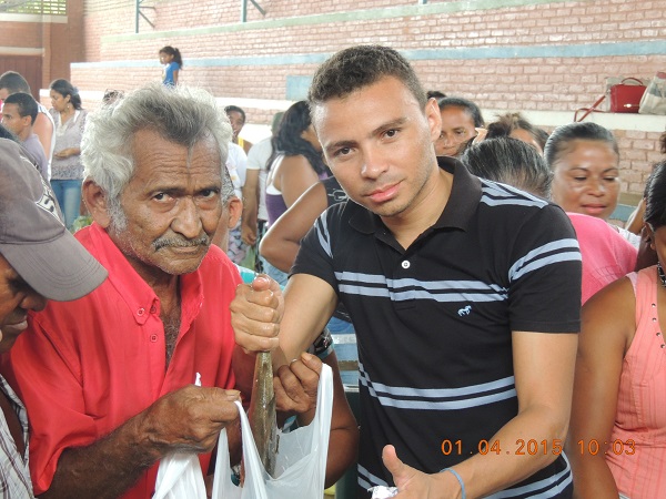 Prefeitura de Monsenhor Gil, realiza distribuição de cestas básicas  - Imagem 15