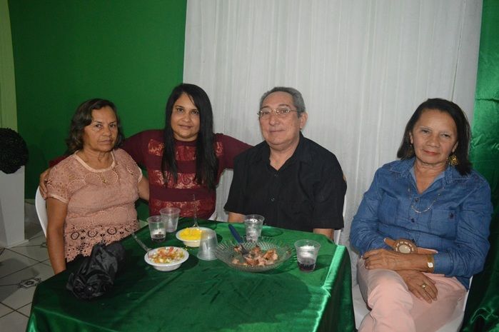 Churrasco e jantar de comemoração pela formatura em Serviço Social de Lilian Raquel. - Imagem 51