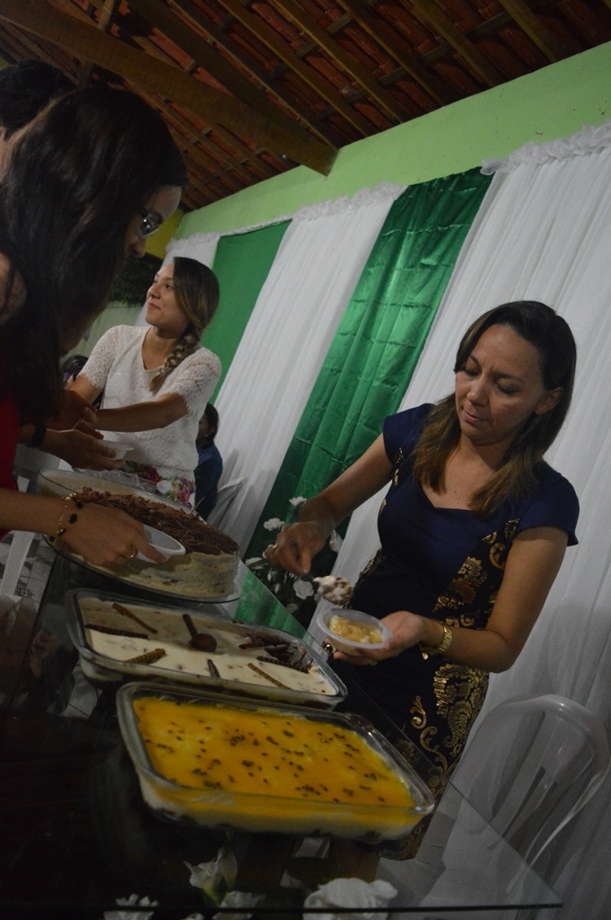 Churrasco e jantar de comemoração pela formatura em Serviço Social de Lilian Raquel. - Imagem 81