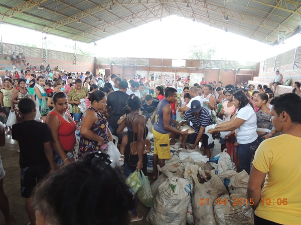 Prefeitura de Monsenhor Gil, realiza distribuição de cestas básicas  - Imagem 3