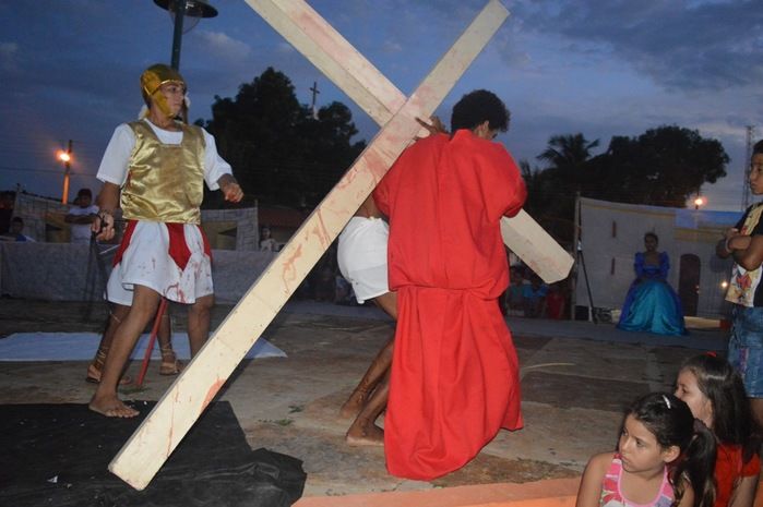 Sucesso de publico prestigiam a apresentação da encenação da Paixão e Crucificação de Cristo 2015 - Imagem 66