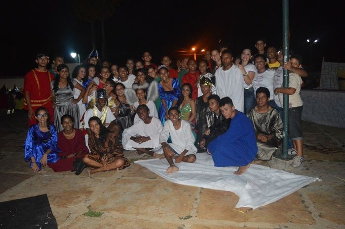 Sucesso de publico prestigiam a apresentação da encenação da Paixão e Crucificação de Cristo 2015 - Imagem 78