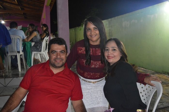 Churrasco e jantar de comemoração pela formatura em Serviço Social de Lilian Raquel. - Imagem 43