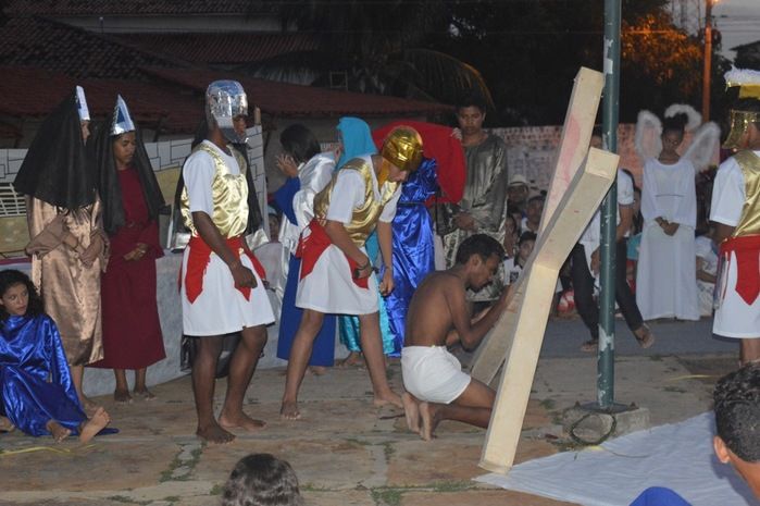 Sucesso de publico prestigiam a apresentação da encenação da Paixão e Crucificação de Cristo 2015 - Imagem 53