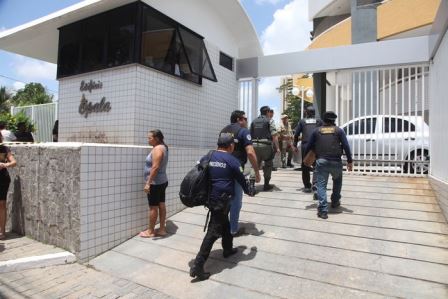 Jovem de 20 anos cai do 14º andar de edifício em Teresina  - Imagem 4