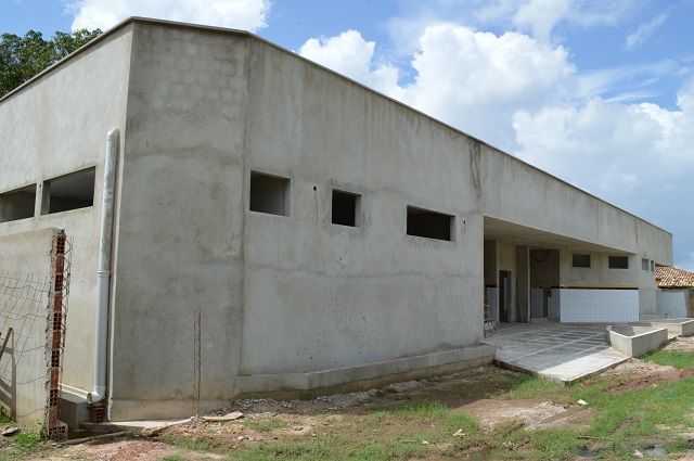 Prefeito Bernildo Val visita obras na sede de Buriti dos Lopes - Imagem 2