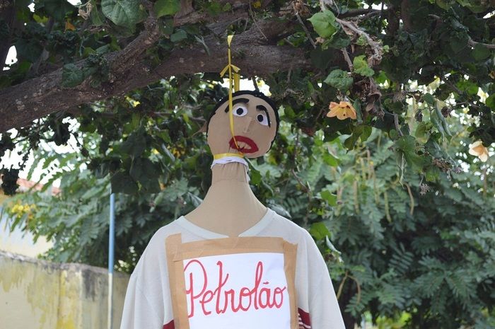 Resgatando a cultura popular; escolas municipais realizam malhação do Judas - Imagem 1