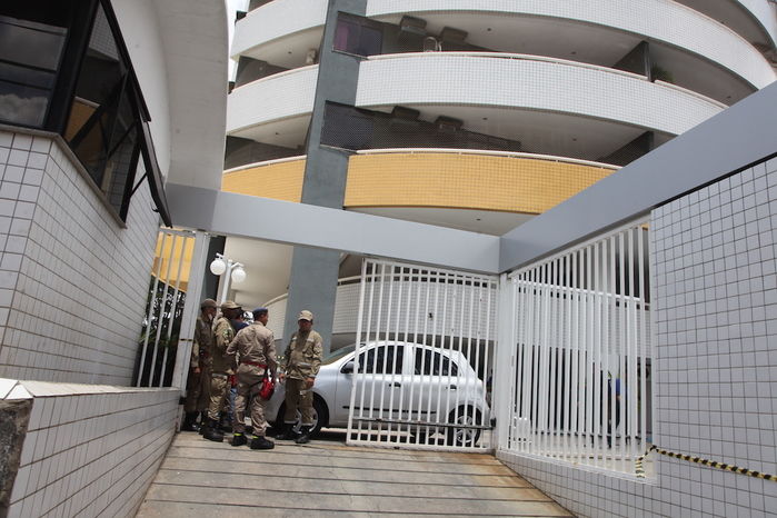 Jovem de 20 anos cai do 14º andar de edifício em Teresina  - Imagem 8