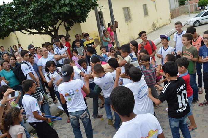 Resgatando a cultura popular; escolas municipais realizam malhação do Judas - Imagem 29