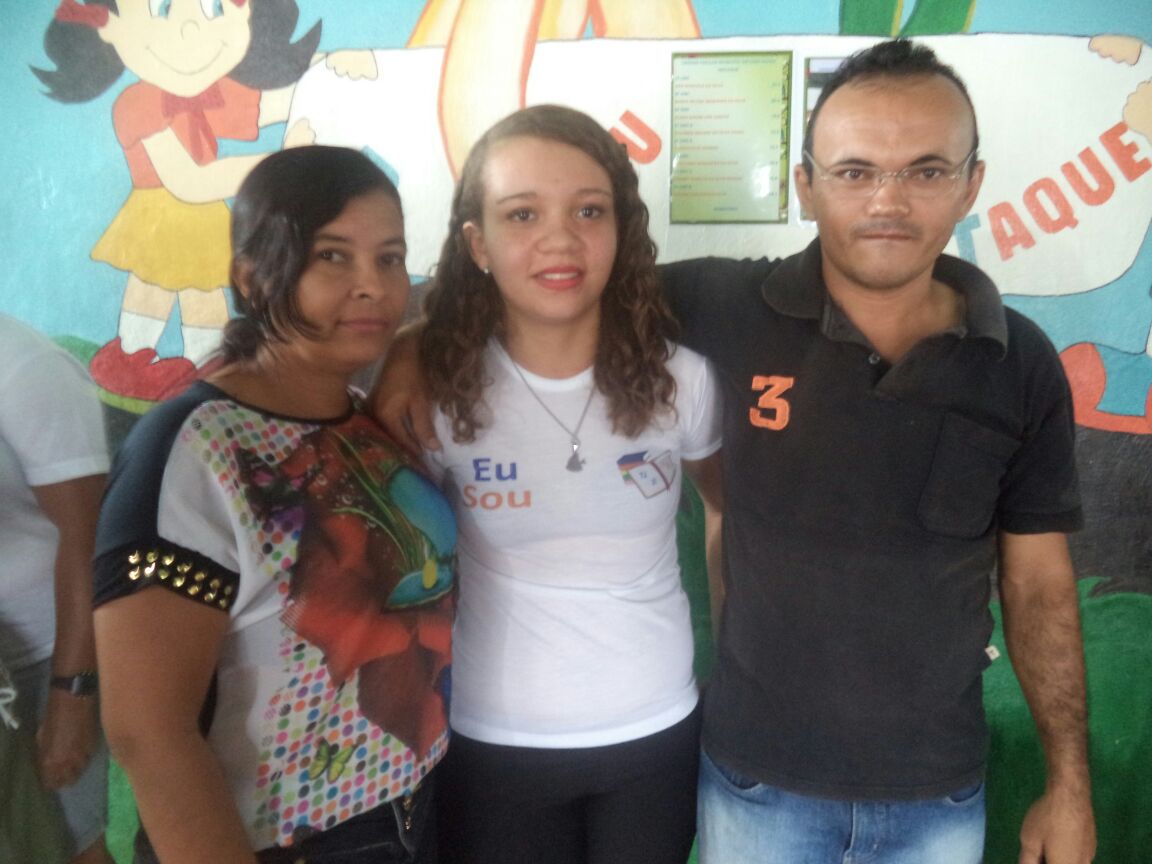 Escola Municipal Antonio Xavier desenvolve projeto “Aluno destaque do ano de 2015”