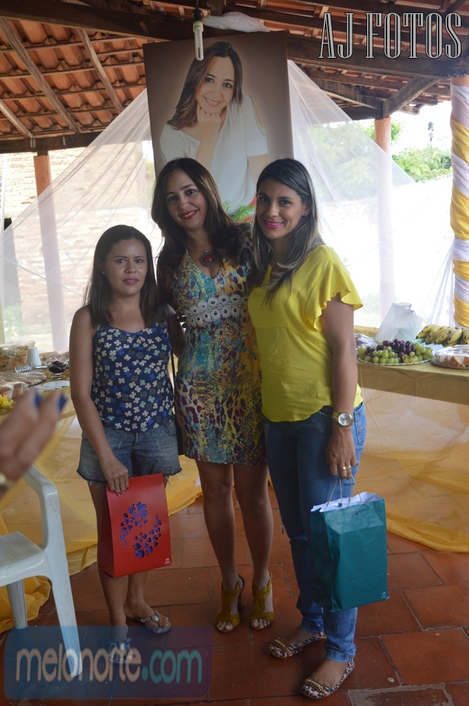 Primeira - dama Lindyane Batista é surpreendida por sua equipe com um café da manhã em seu aniversário - Imagem 5