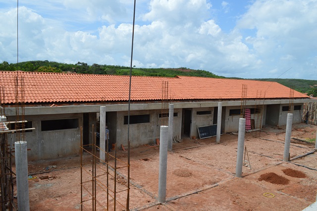 Prefeito Bernildo Val visita obras de construção de creche em Buriti dos Lopes - Imagem 2
