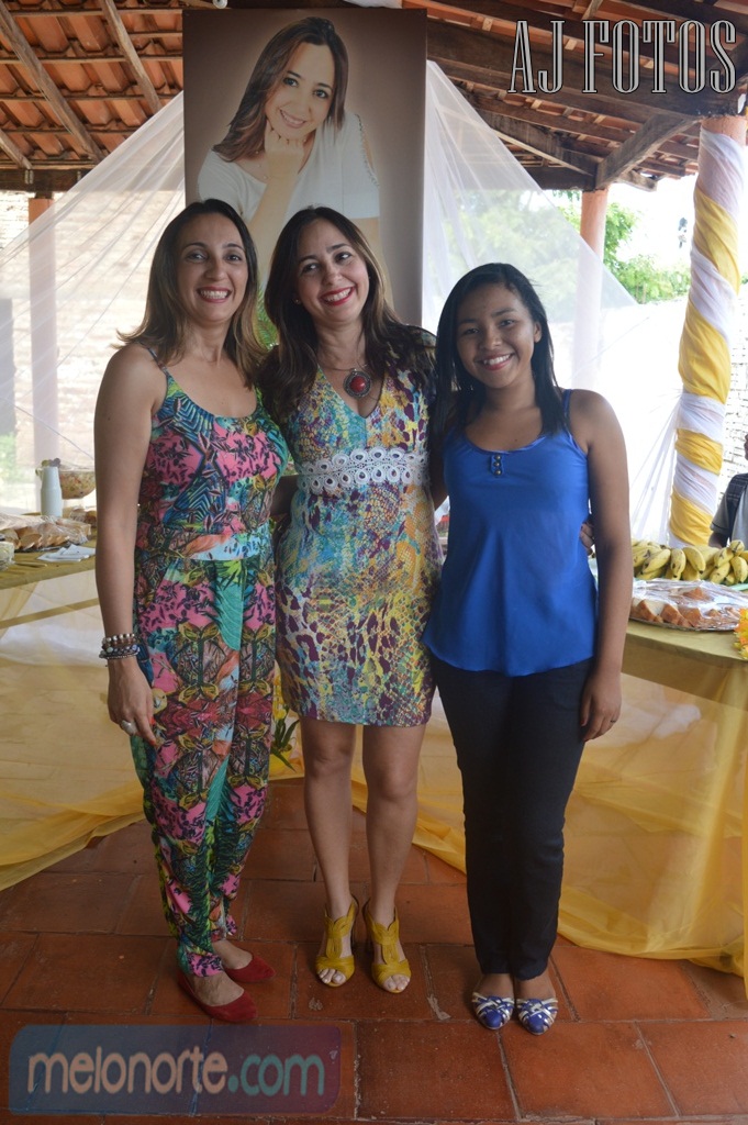 Primeira - dama Lindyane Batista é surpreendida por sua equipe com um café da manhã em seu aniversário - Imagem 13