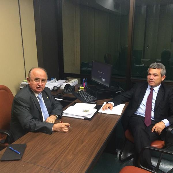 Prefeito vai a Brasília para conferir a tramitação dos projetos - Imagem 4