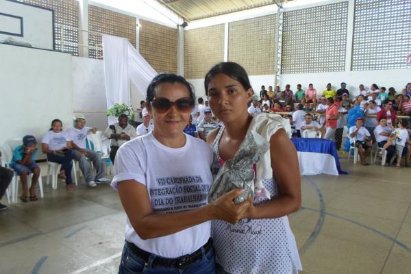 Amarante : IIV Caminhada da Integração Social em homenagem ao dia do trabalhador reúne mais de 2000 pessoas - Imagem 256