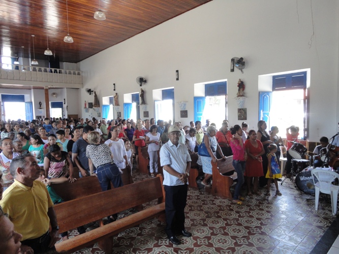 Prefeito Tintin participa da Missa do dia dos trabalhadores - Imagem 14