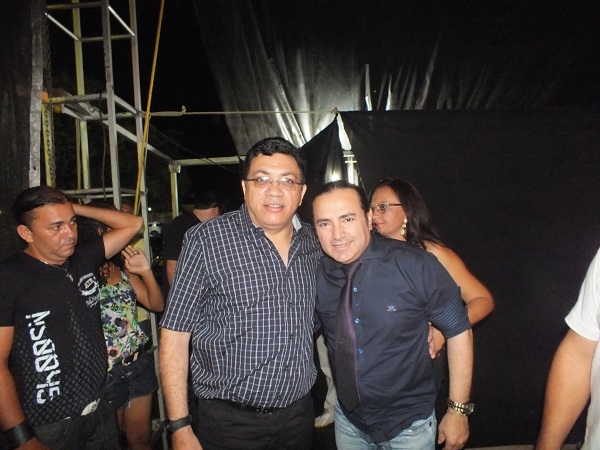 Público lota praça de eventos no aniversário de Santa Rosa do Piauí; Fotos! - Imagem 3