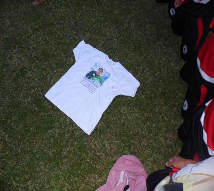 Homenagem a Francisco Rodolfo, falecido em dezembro passado e que fazia parte da equipe campeã 