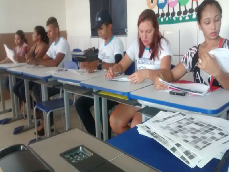 Professores do programa Brasil alfabetizado participam de formação 