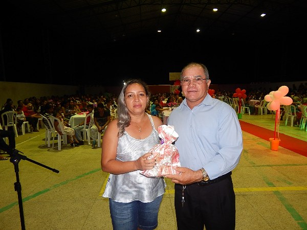 Varias mães são contempladas com sorteio de brindes - Imagem 3