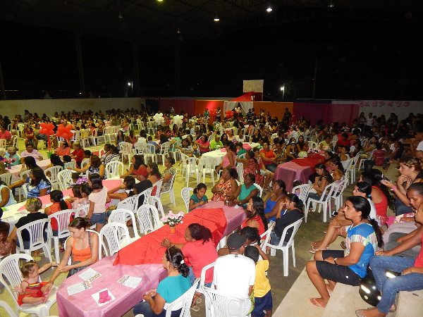 Prefeitura de Lagoinha realiza mega festa para as Mães no Município - Imagem 6