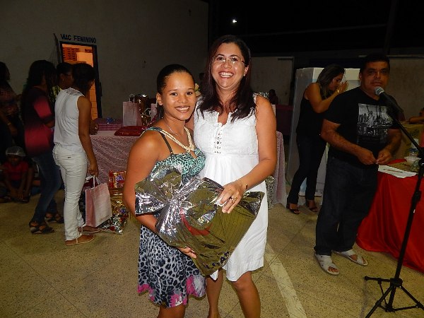 Varias mães são contempladas com sorteio de brindes - Imagem 13