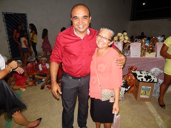 Varias mães são contempladas com sorteio de brindes - Imagem 16