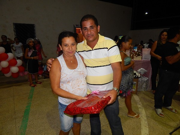 Varias mães são contempladas com sorteio de brindes - Imagem 12