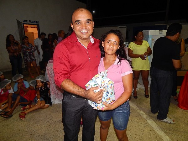 Varias mães são contempladas com sorteio de brindes - Imagem 24