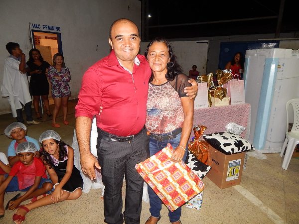 Varias mães são contempladas com sorteio de brindes - Imagem 15