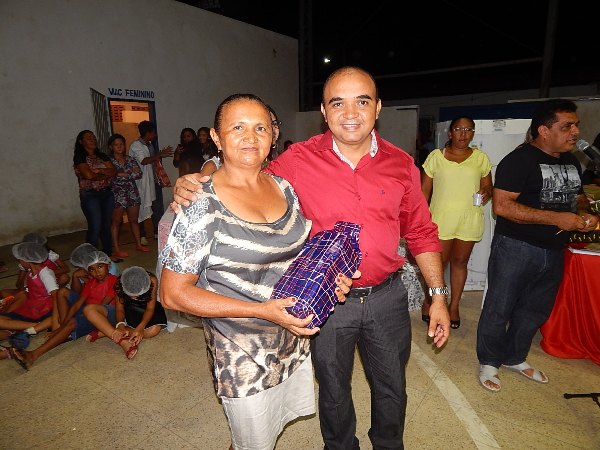 Varias mães são contempladas com sorteio de brindes - Imagem 21