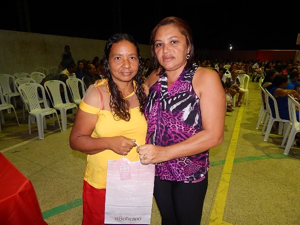 Varias mães são contempladas com sorteio de brindes - Imagem 11