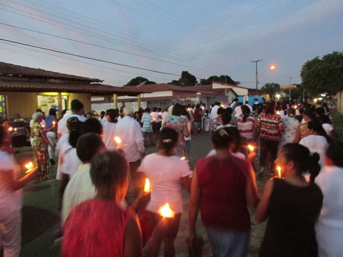 Fieis Participam da Procissão de Encerramento dos Festejos de Nossa Senhora de Fátima em Agricolândia - Imagem 6