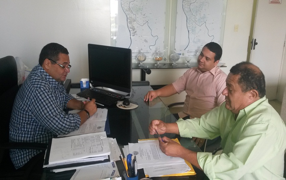 Vereadores visitam órgãos em Teresina para tratar da situação do açude Joana