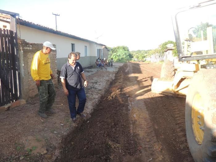 Prefeitura de Água Branca inicia obras de calçamento - Imagem 6