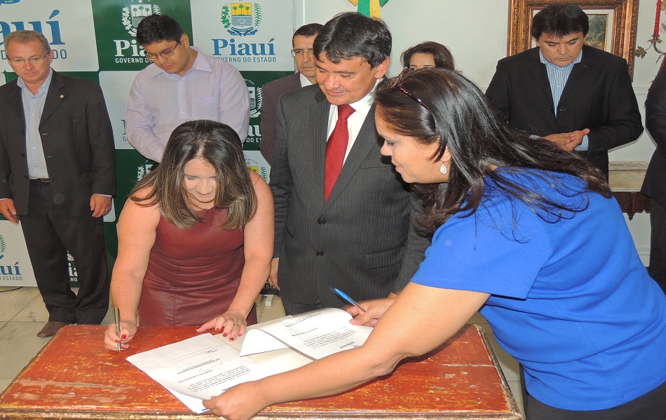 Governador Wellington Dias autoriza sinalização viária em Pedro II