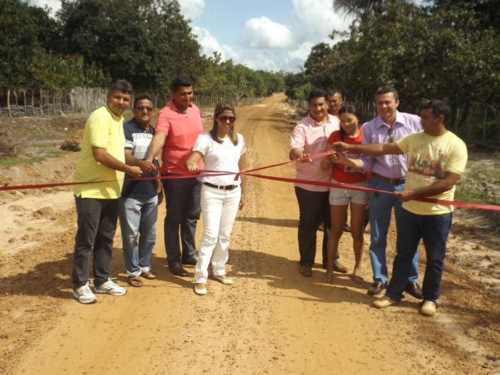 Prefeito Zé Henrique inaugura mais estradas, dois pontilhões e energia elétrica na zona rural  - Imagem 6